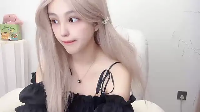 jiangjiang2005 online show from June 17, 6:42 pm