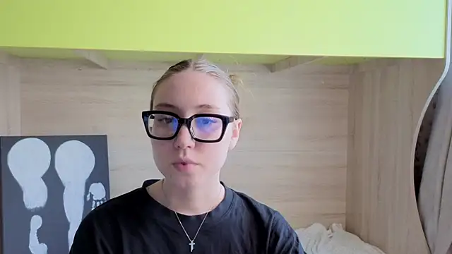  kitti meow  online show from June 28, 7:37 am