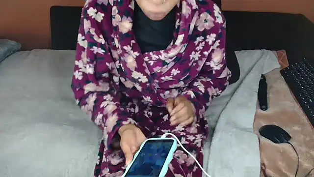 Tiny Latifah online show from June 22, 8:33 am