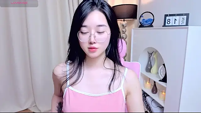 miuu6868 online show from June 18, 9:14 am