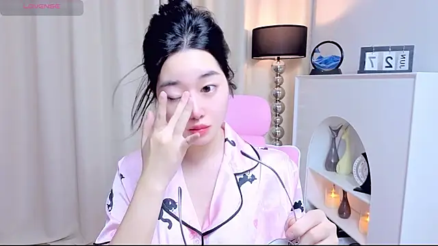 miuu6868 online show from June 28, 2:07 am