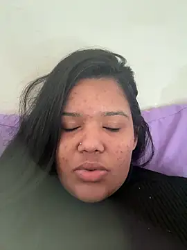 Eumileninha online show from May 24, 3:22 pm
