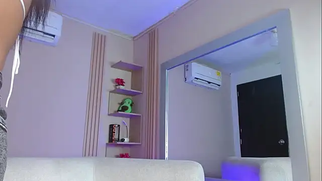  cloe 21 online show from June 26, 12:39 pm