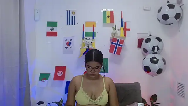 sweet val  online show from June 20, 6:55 pm