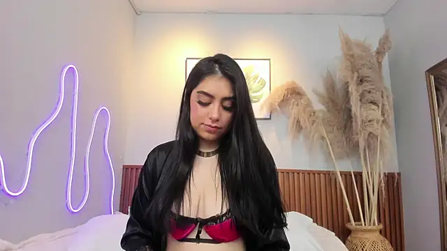 CARLA FERRERM online show from June 10, 8:40 pm