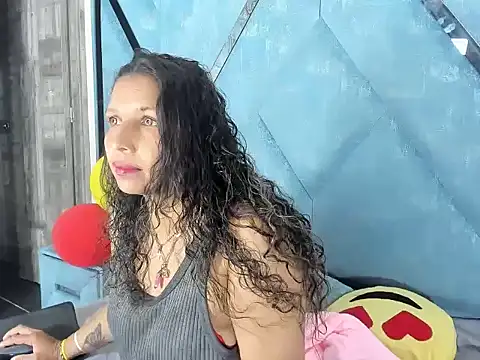 Danna Sg online show from June 26, 2:13 am