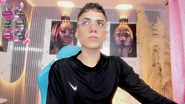 latino boyy  online show from May 27, 10:34 am