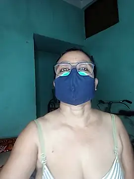 MoonLusty online show from June 25, 5:12 am