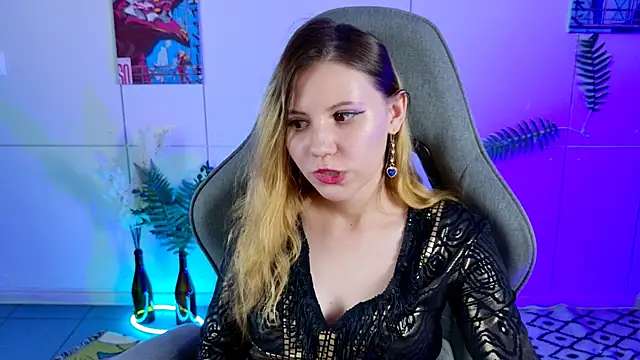 LilitEverly online show from June 14, 2:35 am