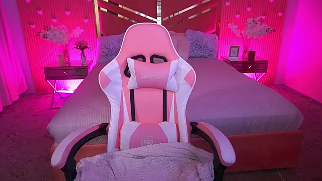 LilitMurrr online show from June 17, 1:12 pm