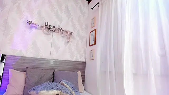 Isisjames online show from July 1, 10:26 am