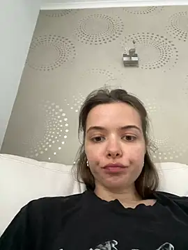 AGirlFromNarnia online show from June 26, 10:38 am