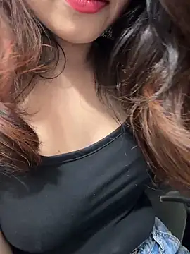 Yours riya11 online show from June 7, 4:47 pm