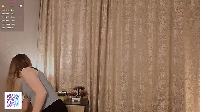 JenevaLitalien online show from June 25, 6:09 pm