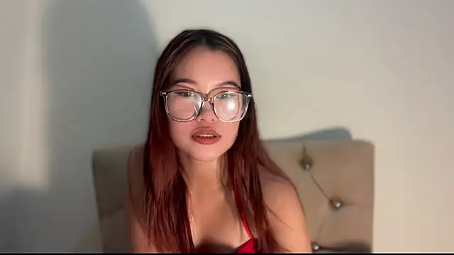 elonarae online show from June 23, 6:11 am