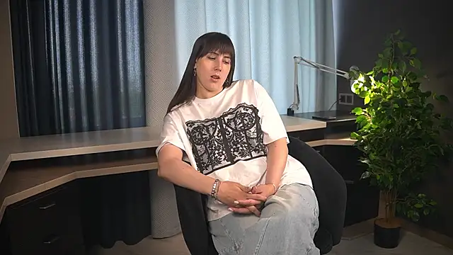 KiaraElsken online show from June 2, 8:26 am