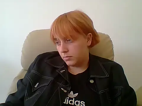 EmilyCharmant online show from June 4, 8:08 am