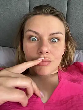 MonoGirl online show from June 17, 10:49 am