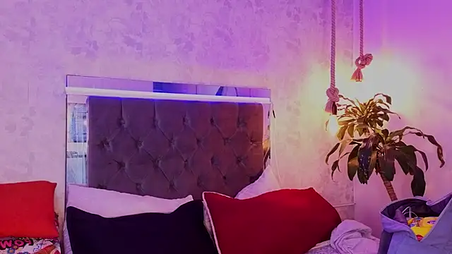 kathira londres online show from June 19, 12:52 pm