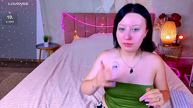 RuthHalll online show from July 8, 10:06 am