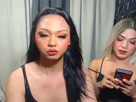 Denim Scarlet online show from June 4, 1:48 pm