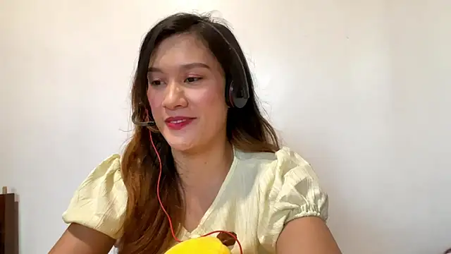 LoreenWasiuta online show from June 8, 5:19 am