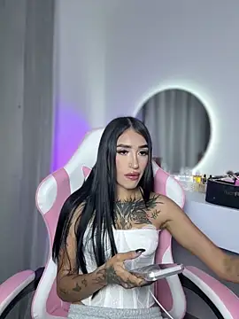 Babyygirl   online show from June 8, 2:34 am