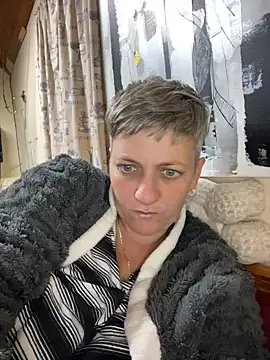 blueiceeyes online show from July 4, 8:05 pm