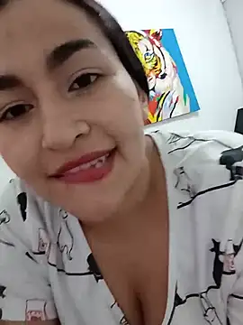 Carolina Velez pm online show from July 3, 2:17 am