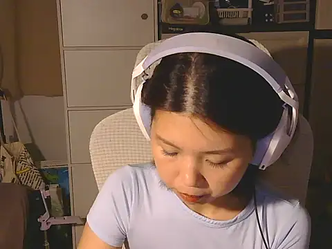 urgrl portia online show from June 11, 11:18 am