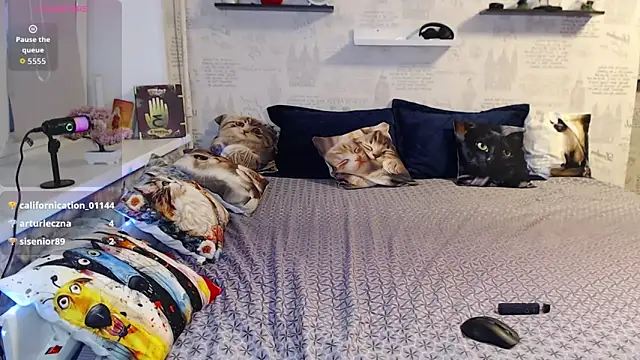 AleksandraJames online show from June 11, 12:32 am