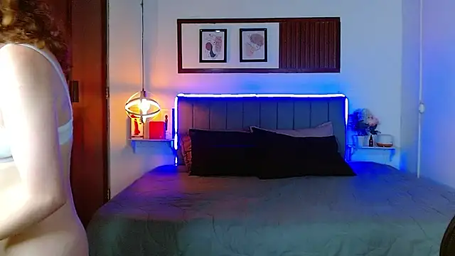 Evelynn fox  online show from July 11, 8:42 pm