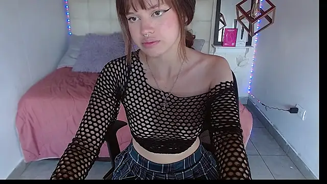 Evelynn fox  online show from June 27, 7:20 pm