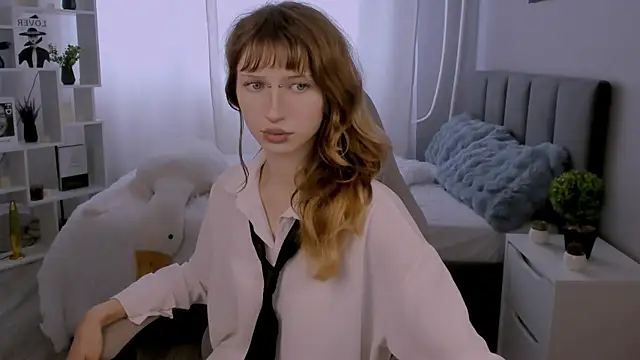 molly san  online show from June 18, 9:14 am