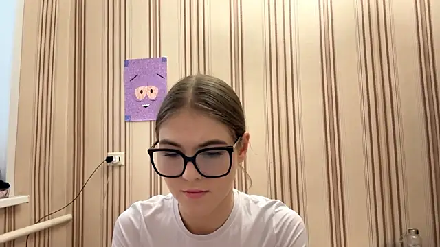MiaWonderind online show from July 22, 2:40 pm