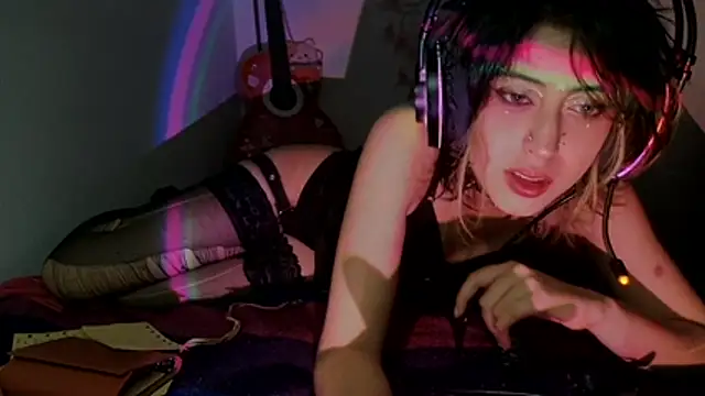 kittenpasive30 online show from August 2, 4:15 am