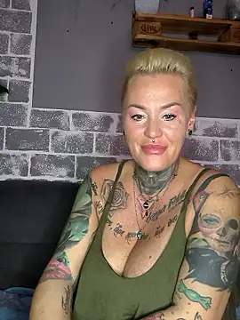 InkedMissLaBaehm online show from June 20, 10:24 pm