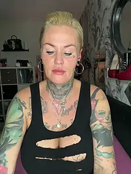InkedMissLaBaehm online show from August 1, 11:07 pm