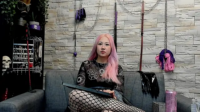 Miss Kaz online show from August 10, 3:32 am