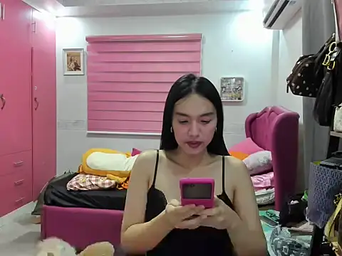 Addiction4Cheska69 online show from June 29, 3:56 pm