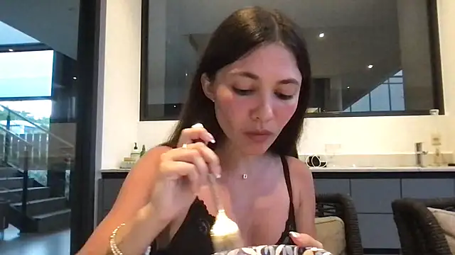 danycarterr online show from June 13, 11:02 pm