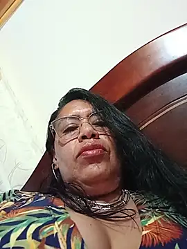 Emilif  online show from June 27, 1:39 am
