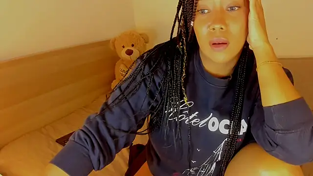 NicolePasqualott online show from October 29, 10:45 pm