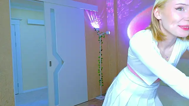 SweeetMia online show from June 23, 3:37 am