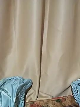 Emma-cutee online show from July 8, 2:30 pm