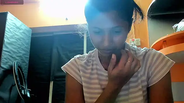 Starry Leila online show from June 25, 6:31 pm