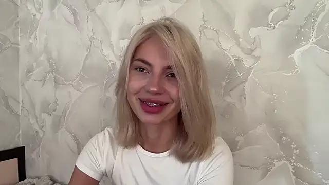 SweetBerryes online show from June 25, 5:34 am