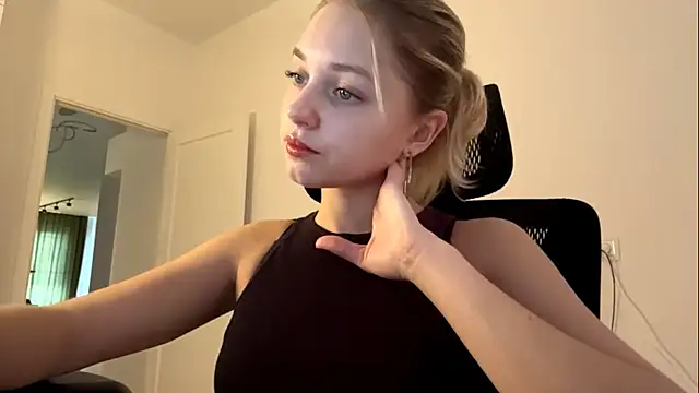 EveryoneEve online show from July 24, 7:28 am