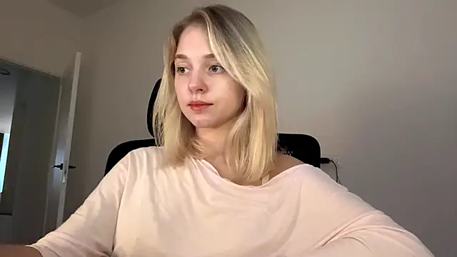 EveryoneEve online show from July 30, 7:53 am