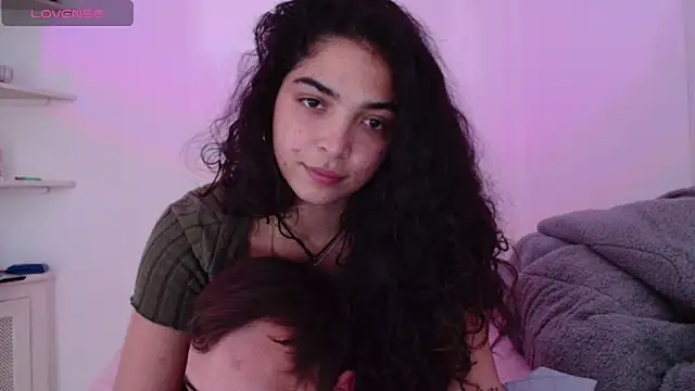 ooluchyferoo online show from June 18, 2:24 am